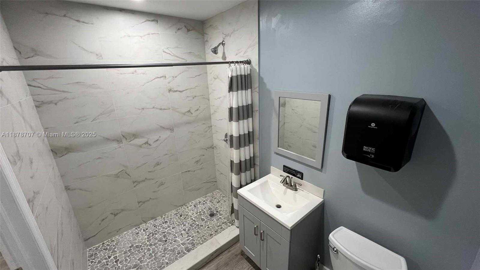Small Image of 5555 HOLLYWOOD BLVD #100, Hollywood Number 19