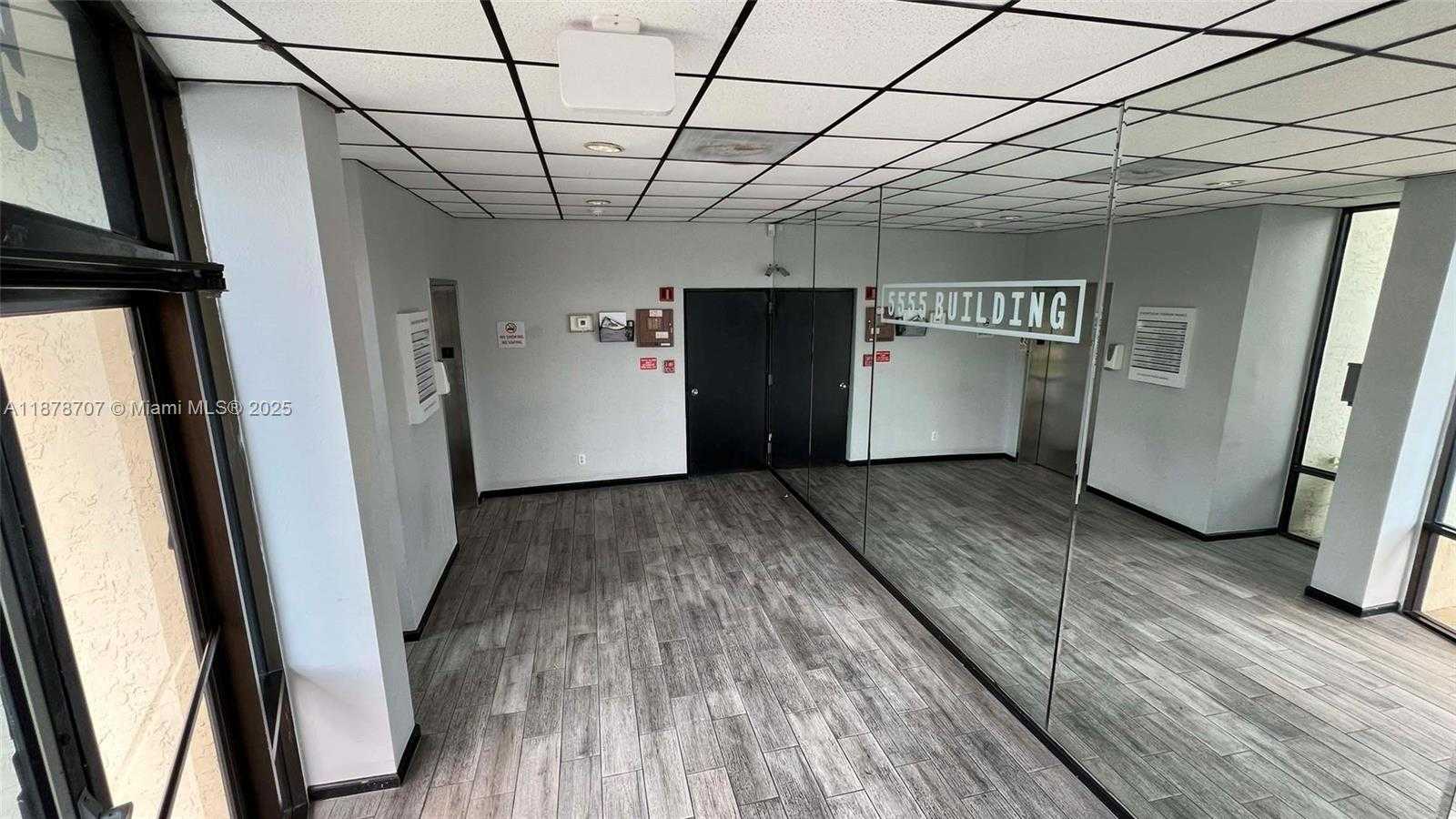 Small Image of 5555 HOLLYWOOD BLVD #100, Hollywood Number 20