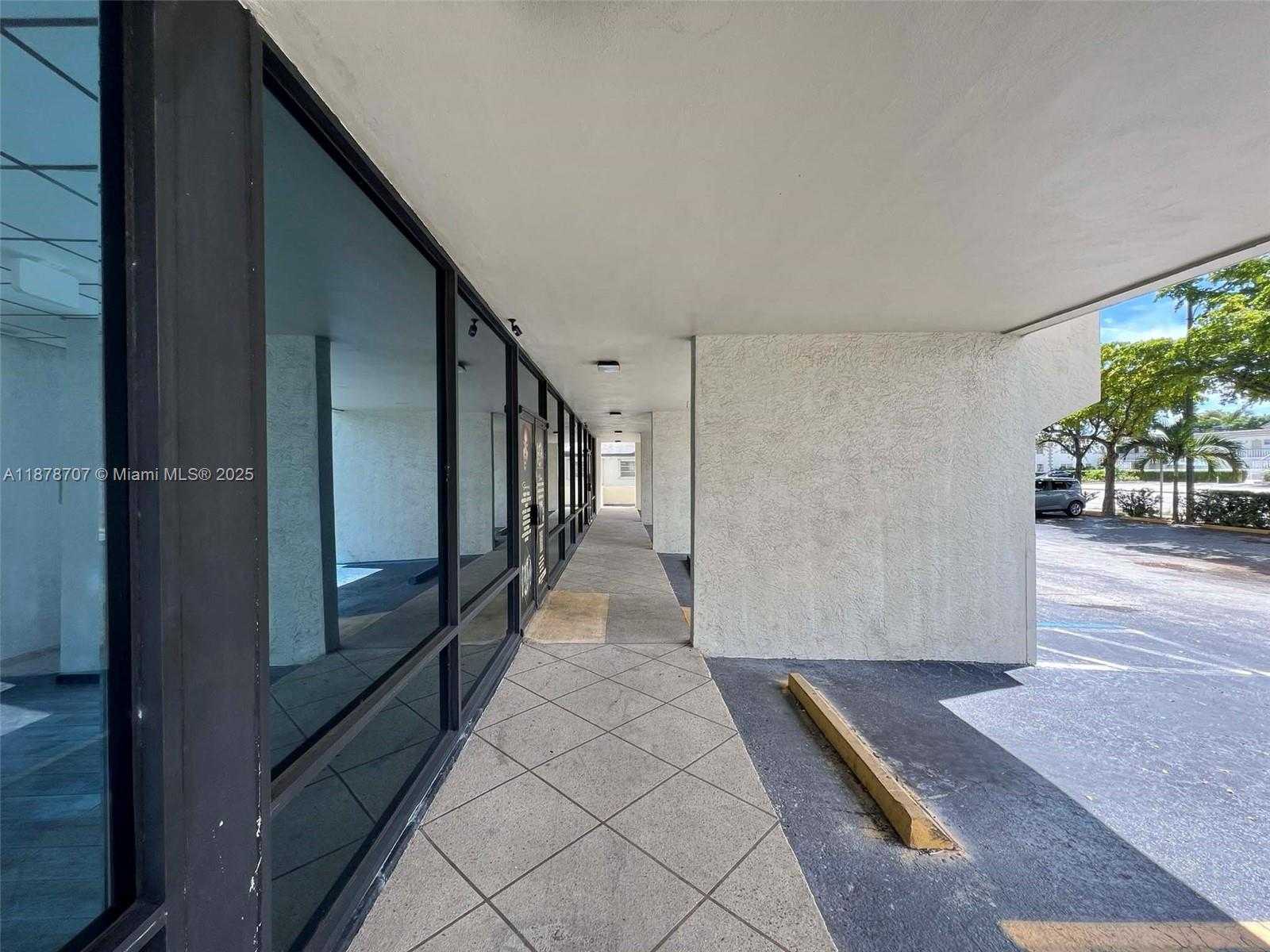 Small Image of 5555 HOLLYWOOD BLVD #100, Hollywood Number 5