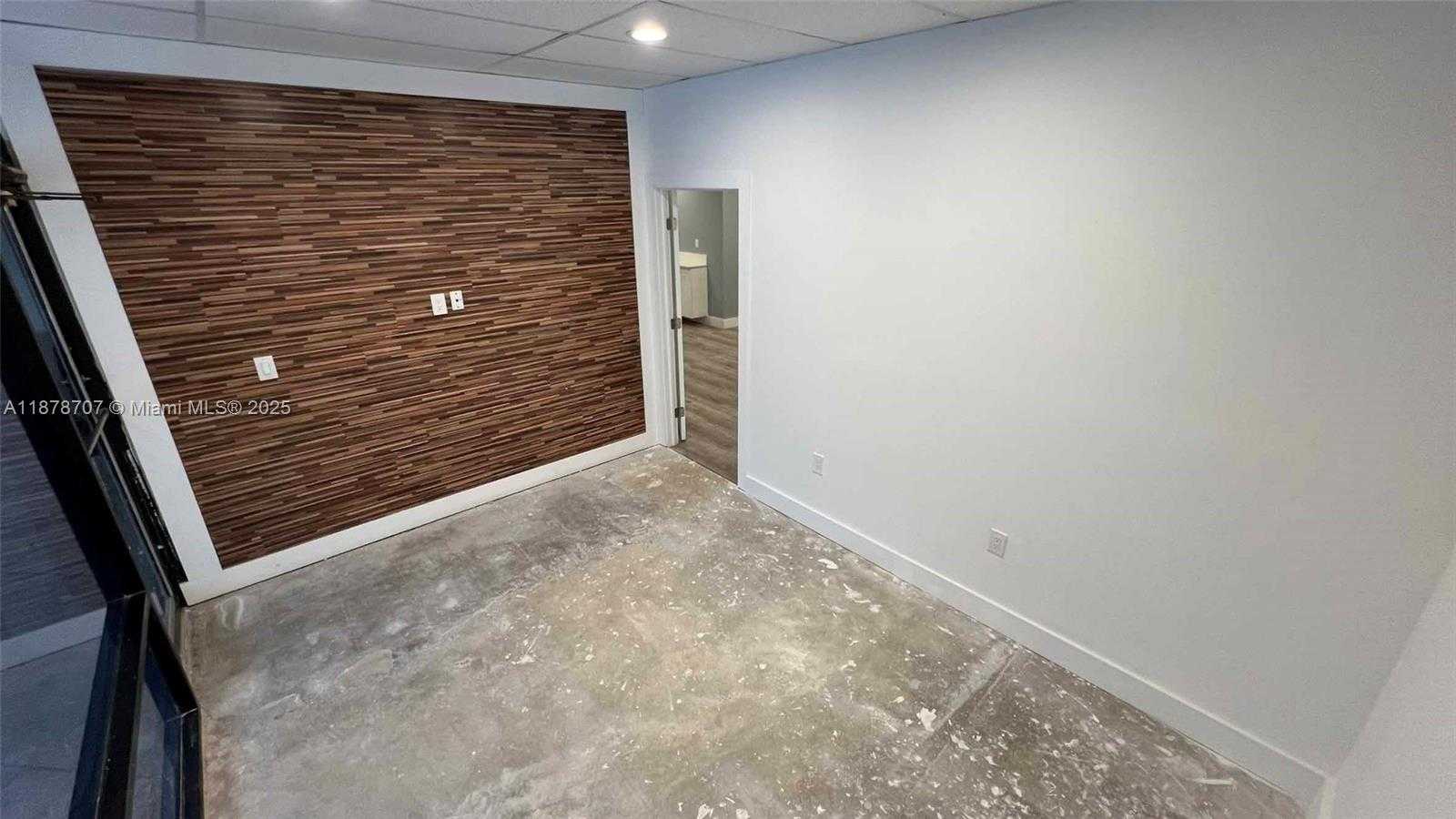 Small Image of 5555 HOLLYWOOD BLVD #100, Hollywood Number 8