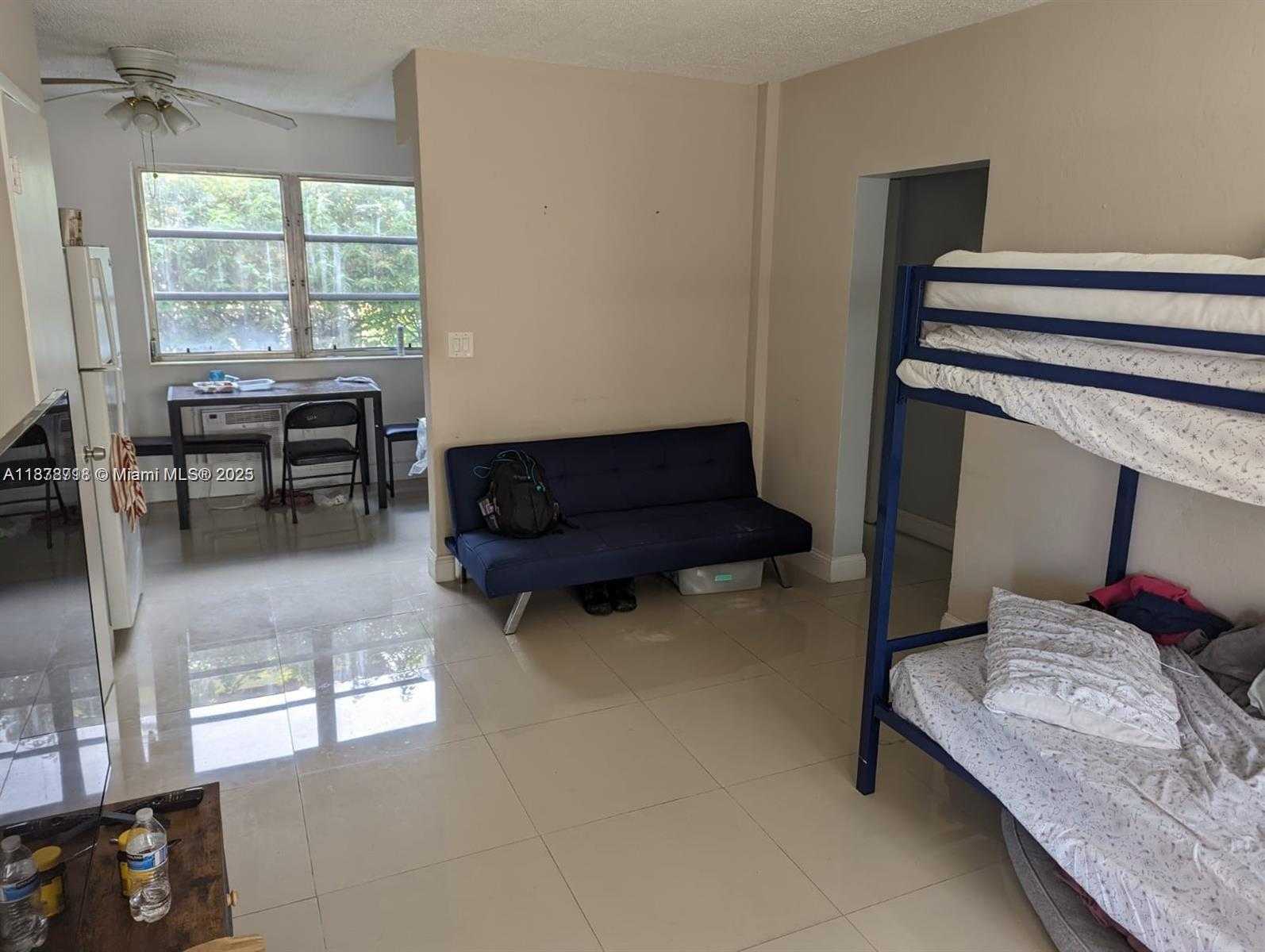 Small Image of 7821 BYRON AVE, Miami Beach Number 11