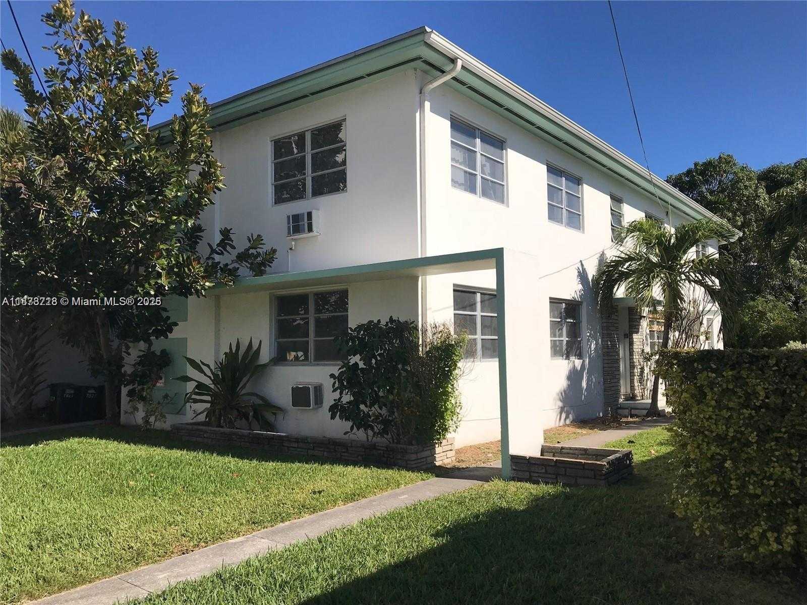 Small Image of 7821 BYRON AVE, Miami Beach Number 5