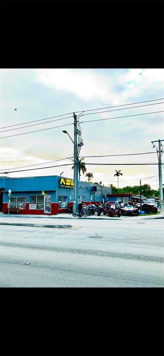 Small Image of 210 SOUTH WEST 22ND AVE, Miami Number 2
