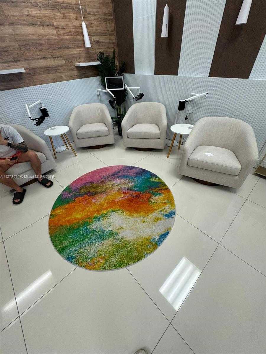 Small Image of 20200 WEST DIXIE HWY 801 HWY, Miami Number 18