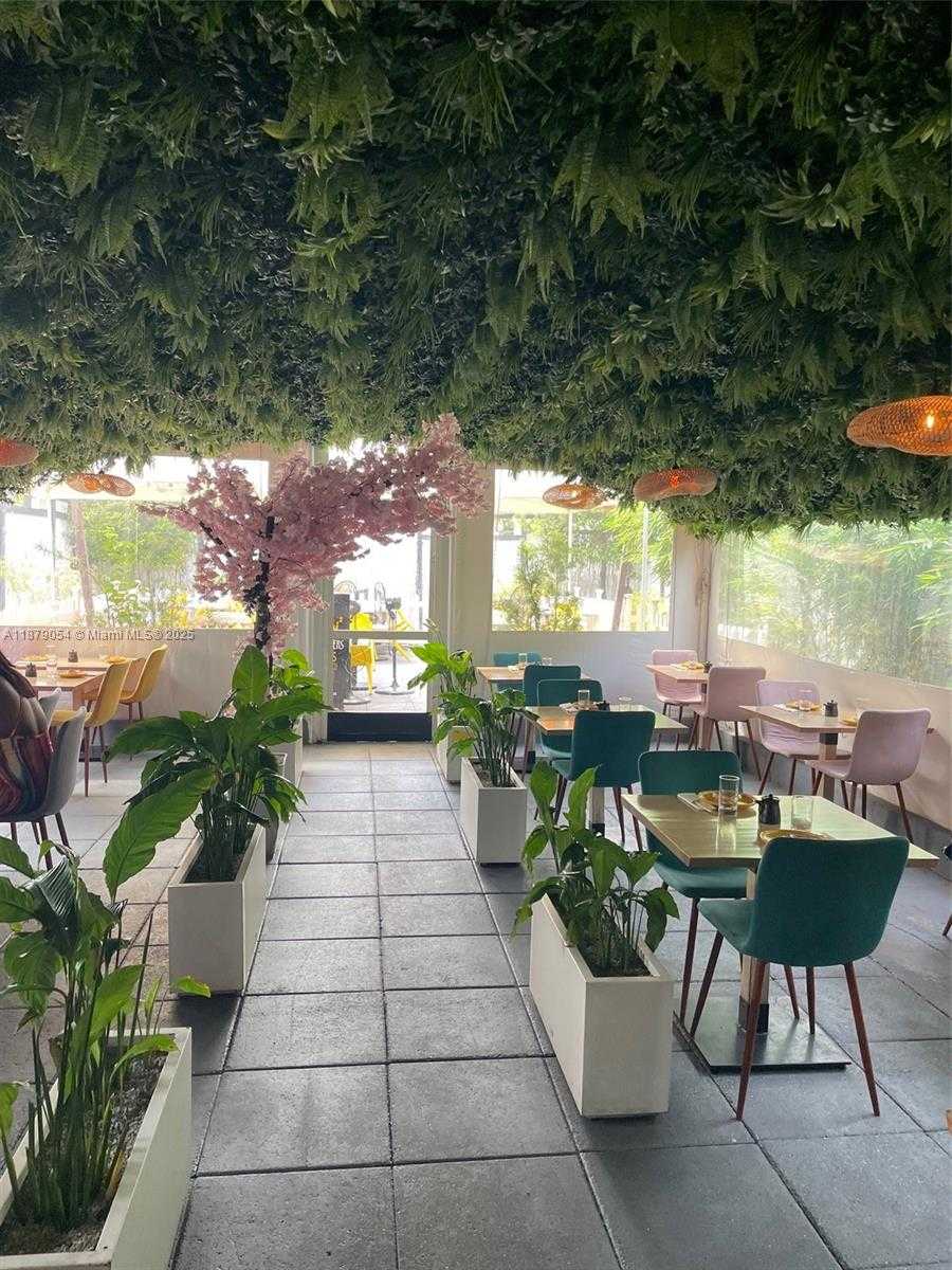 Small Image of 7228 BISCAYNE BLVD, Miami Number 2