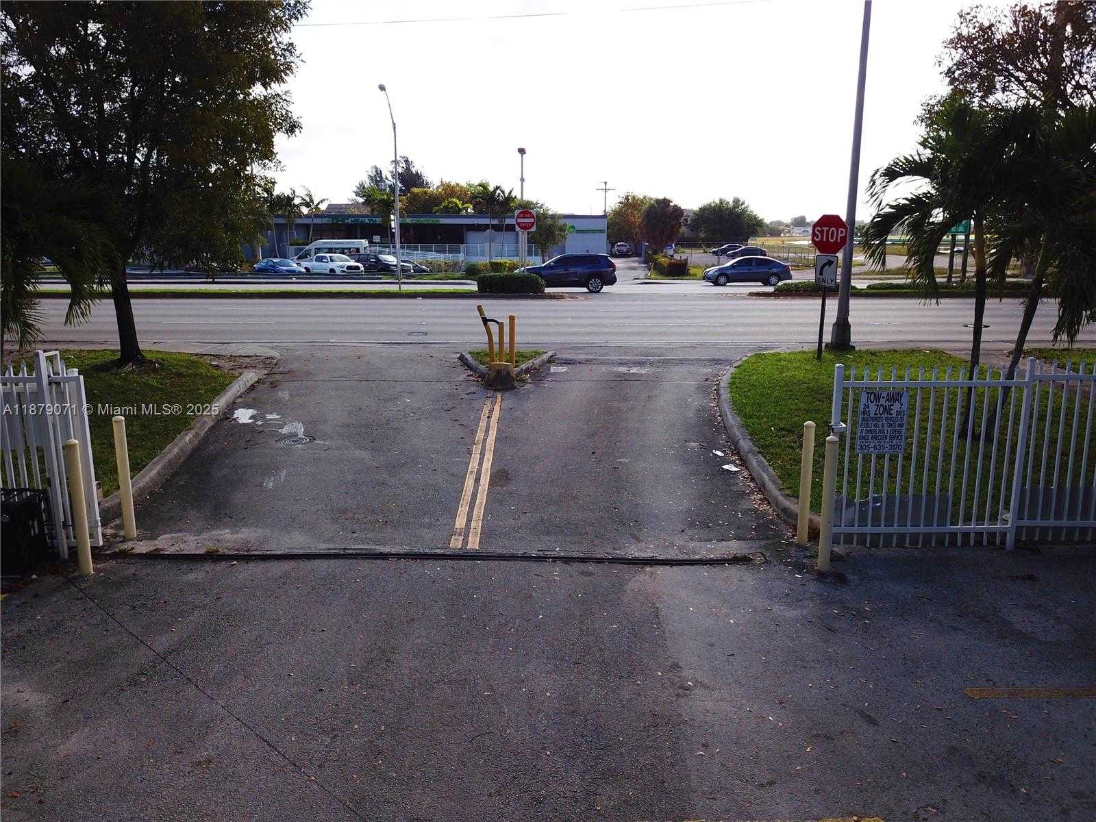 Small Image of 20200 NORTH WEST 2ND AVE #B4, Miami Gardens Number 2