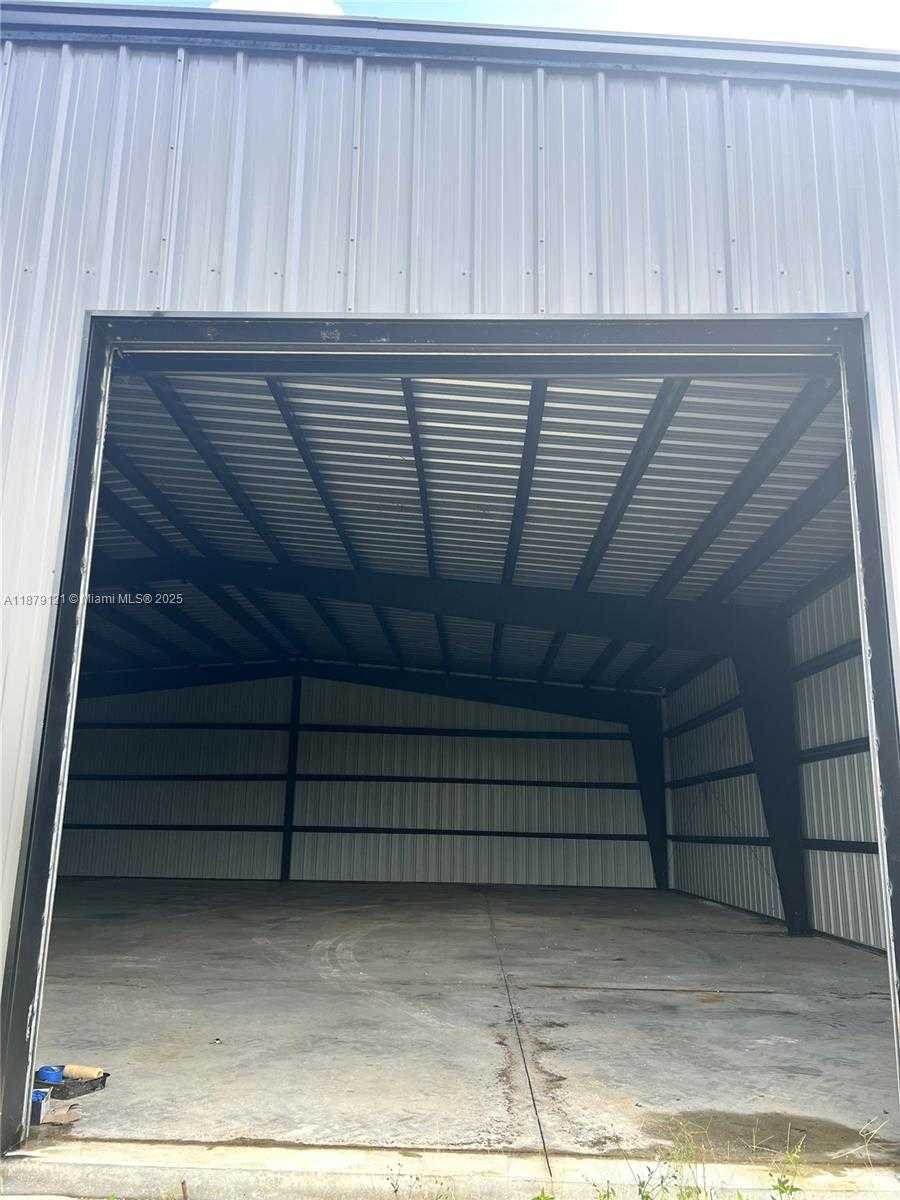 Small Image of 149 SW 187TH AVE, Miami Number 10