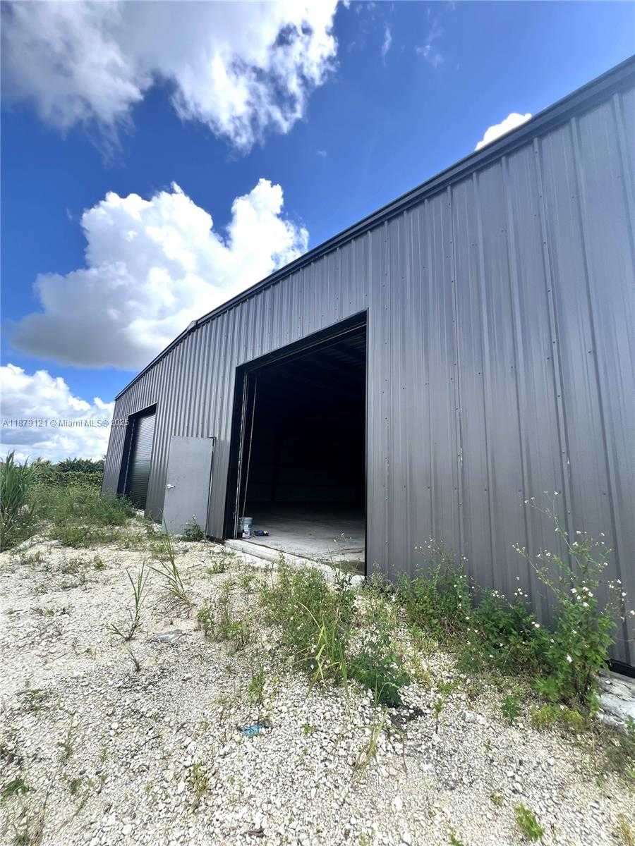 Small Image of 149 SW 187TH AVE, Miami Number 8