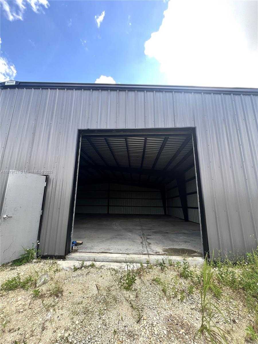 Small Image of 149 SW 187TH AVE, Miami Number 9