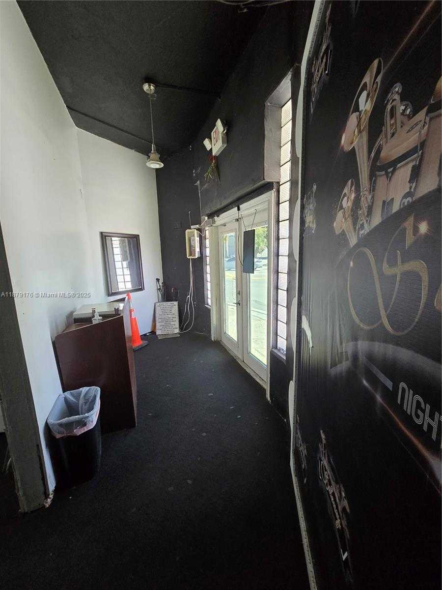 Small Image of 6051 SOUTH WEST 8TH ST, Miami Number 10