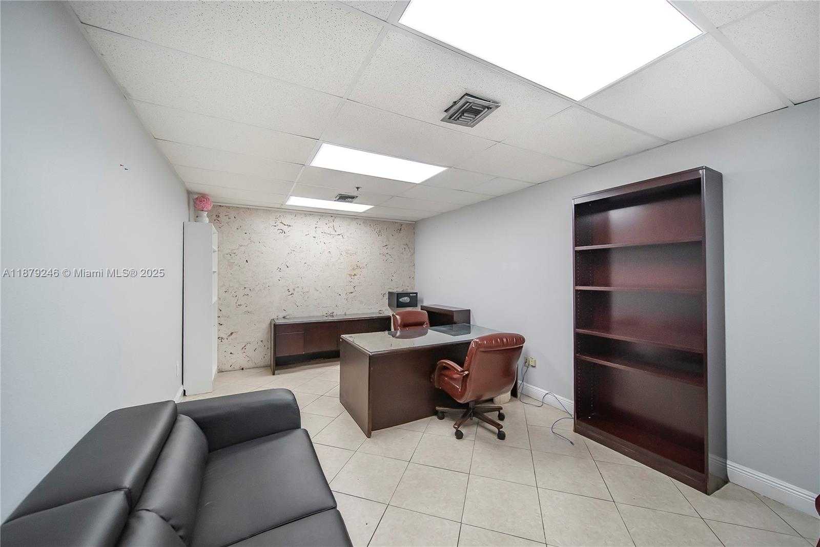 Small Image of 3018 NORTH WEST 79TH AVE #3018, Doral Number 32