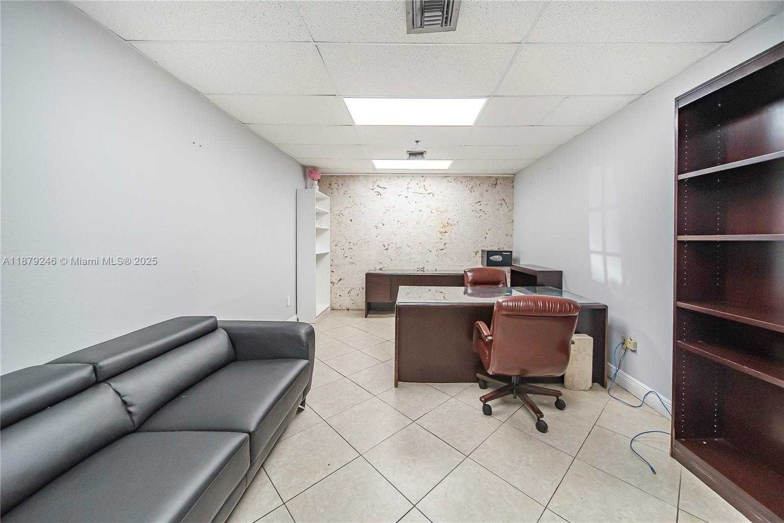 Small Image of 3018 NORTH WEST 79TH AVE #3018, Doral Number 34