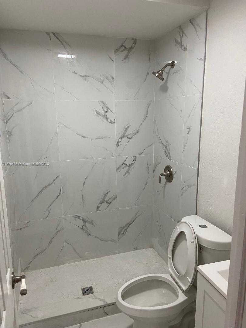 Small Image of 5311 NORTH EAST 10TH AVE, Deerfield Beach Number 13