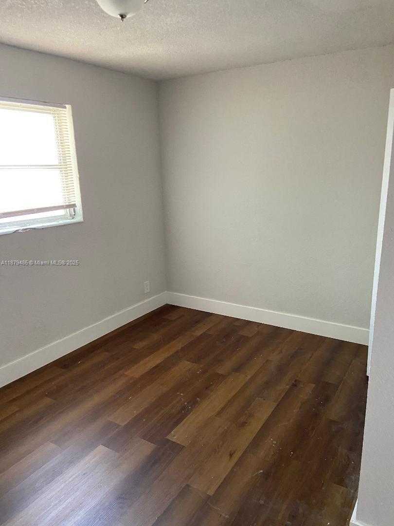 Small Image of 5311 NORTH EAST 10TH AVE, Deerfield Beach Number 19
