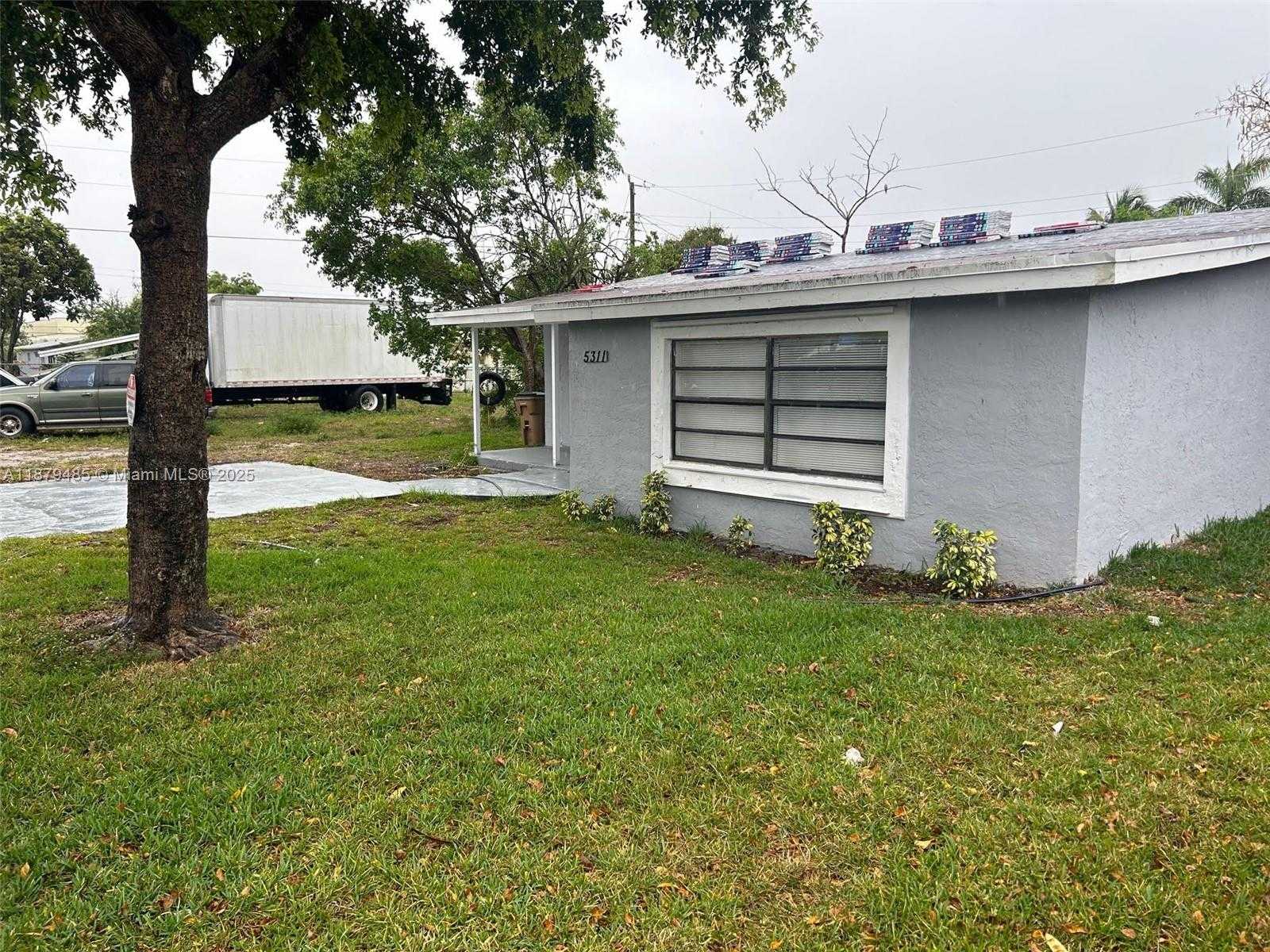 Small Image of 5311 NORTH EAST 10TH AVE, Deerfield Beach Number 7