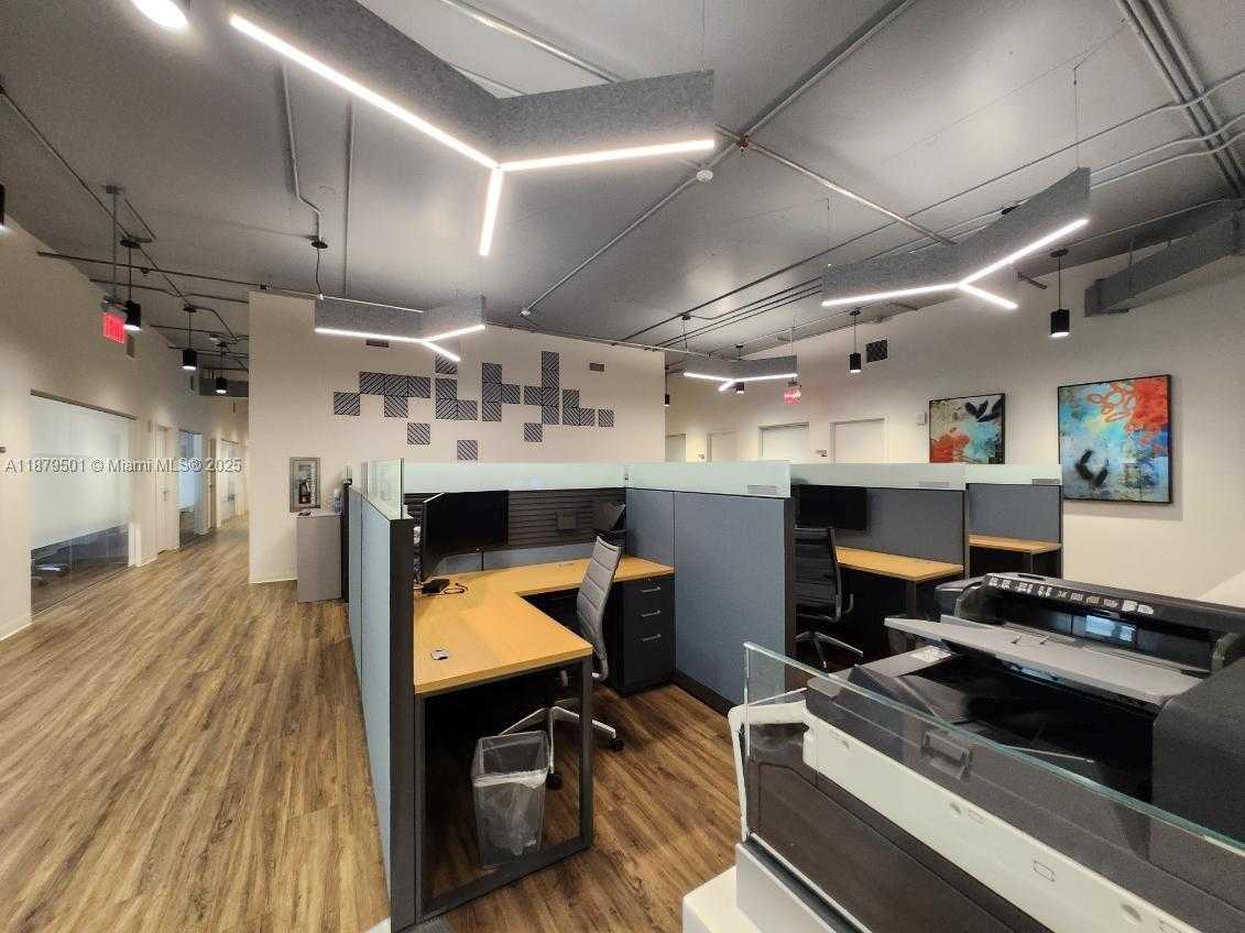 Small Image of 4531 PONCE DE LEON BLVD #A11751909, Coral Gables Number 14