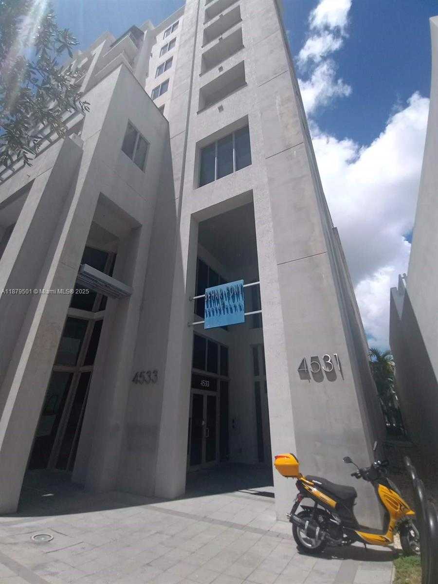 Small Image of 4531 PONCE DE LEON BLVD #A11751909, Coral Gables Number 2