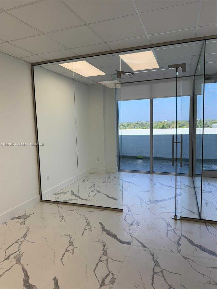 Small Image of 800 SOUTH EAST 4TH AVE #613, Hallandale Beach Number 4