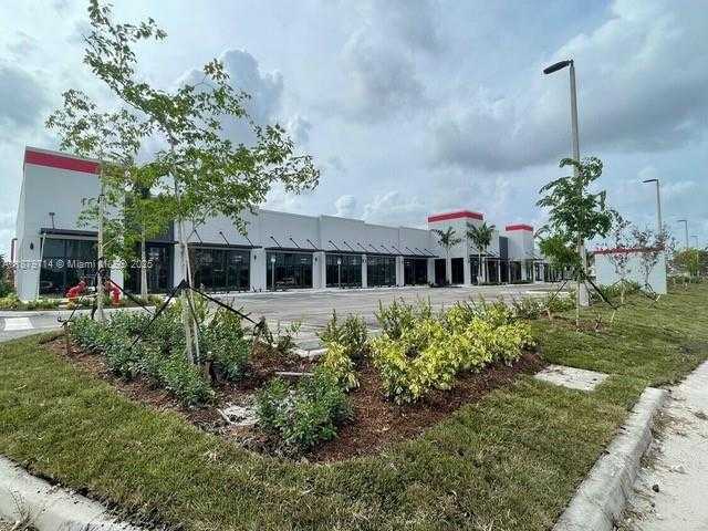 Small Image of 19184 NORTH WEST 27 AVE, Miami Gardens Number 2