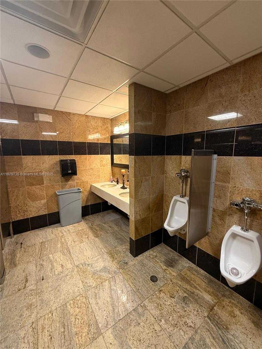 Small Image of 11504 WEST SAMPLE RD, Coral Springs Number 15