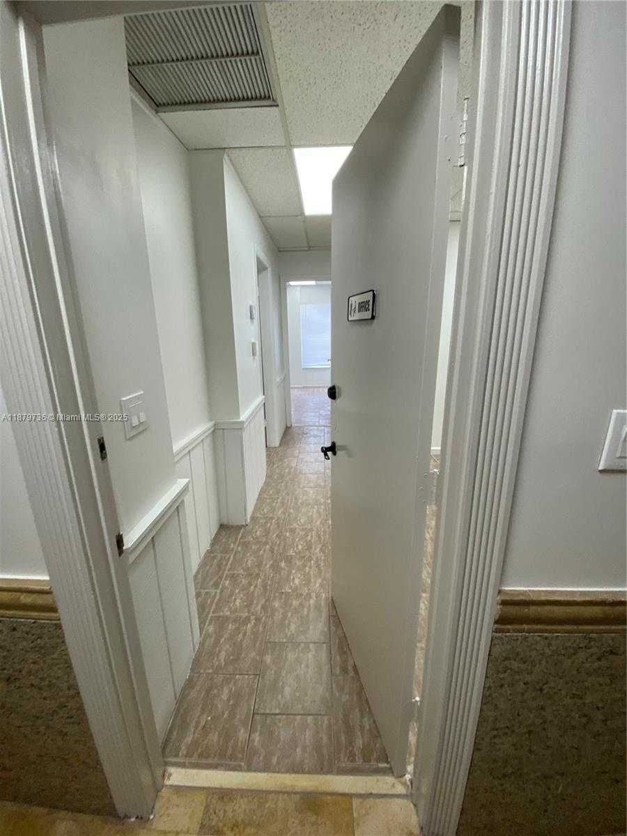 Small Image of 11504 WEST SAMPLE RD, Coral Springs Number 24