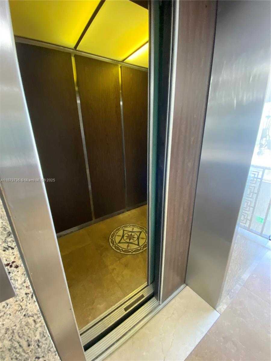 Small Image of 11504 WEST SAMPLE RD, Coral Springs Number 31