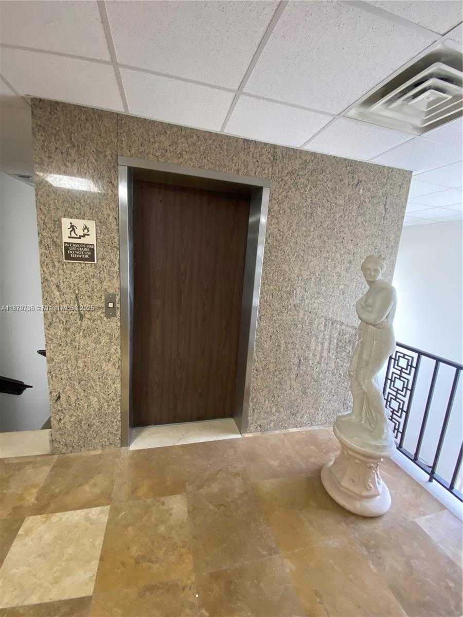 Small Image of 11504 WEST SAMPLE RD, Coral Springs Number 9
