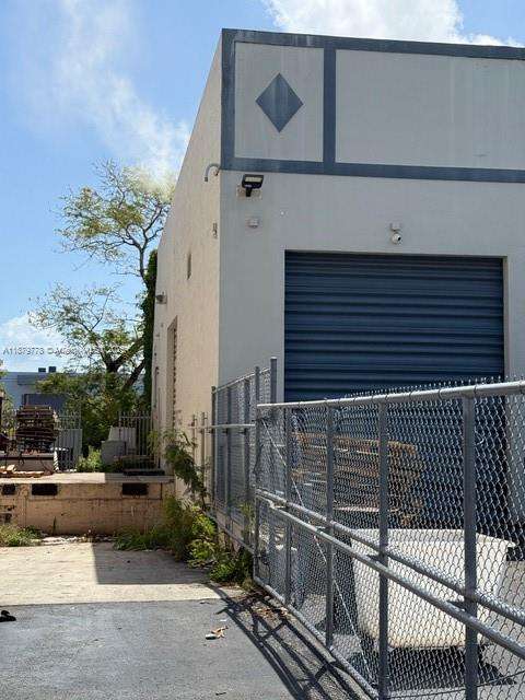 Small Image of 2601 SOUTH WEST 31ST AVE, Hallandale Beach Number 2