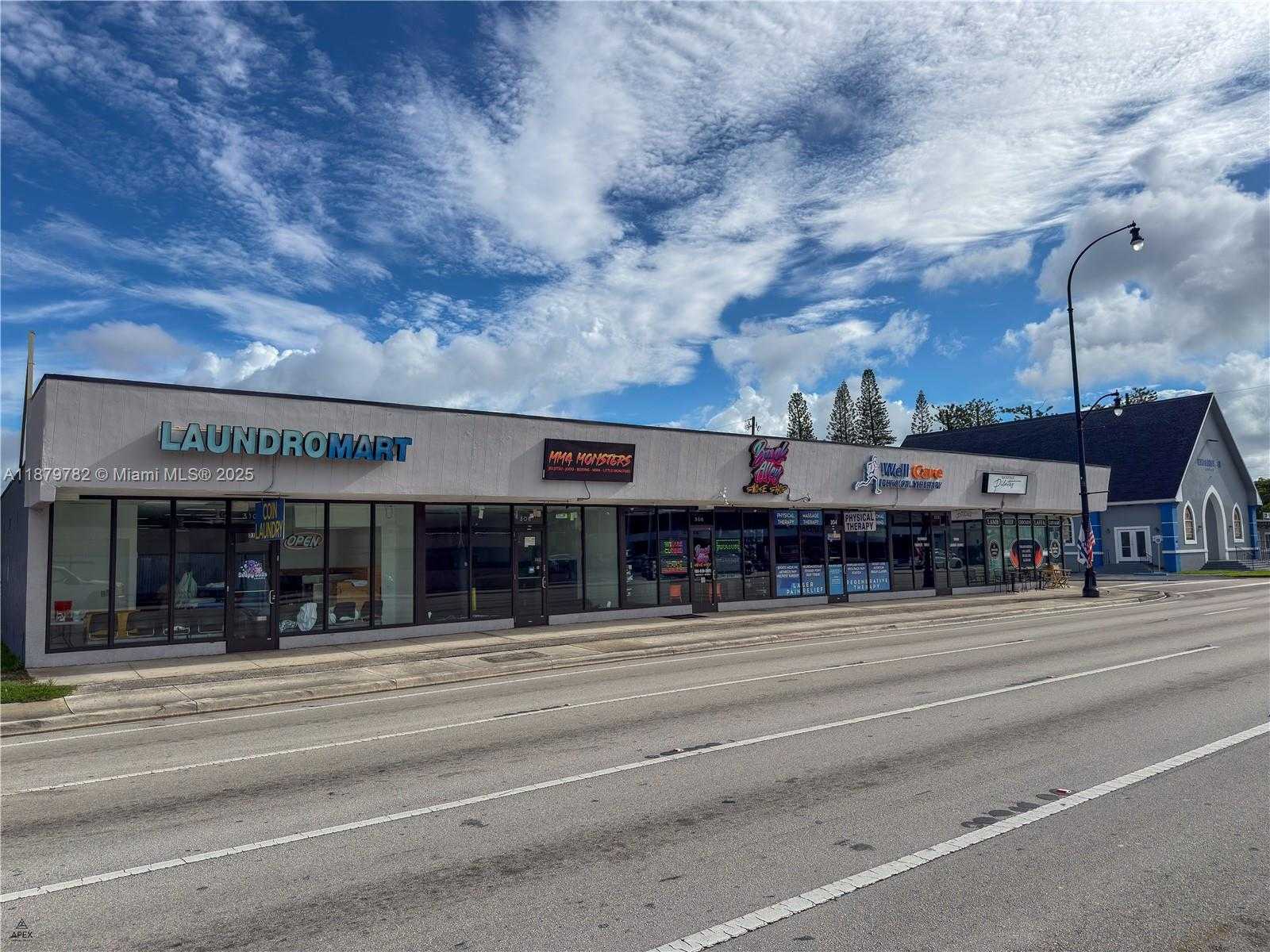 Small Image of 300 WEST HALLANDALE BEACH BLVD, Hallandale Beach Number 14