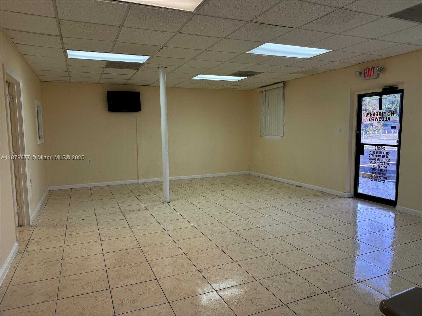 Small Image of 1605 NORTH WEST 95TH ST, Miami Number 5