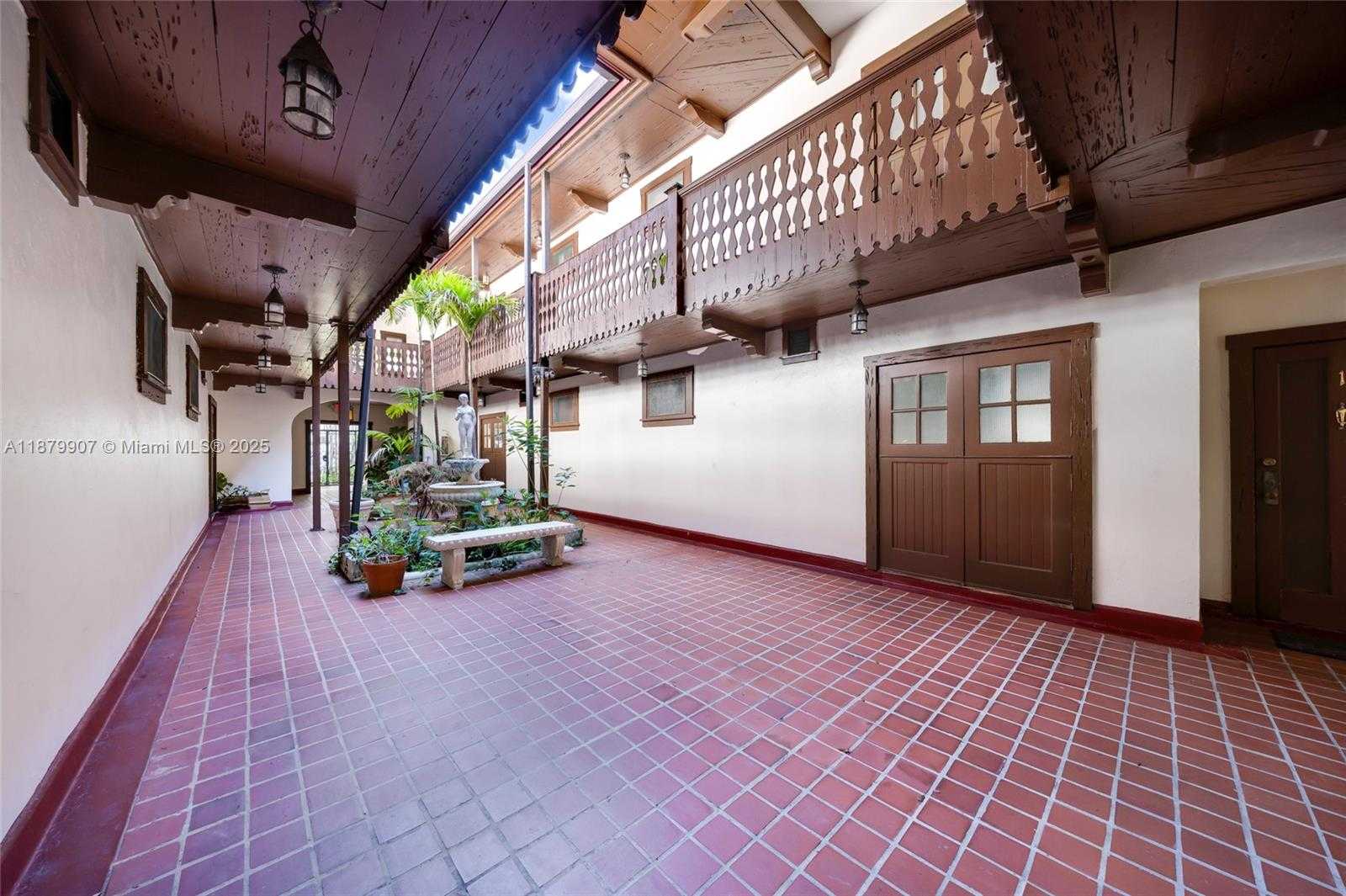 Small Image of 315 NAVARRE AVE, Coral Gables Number 2