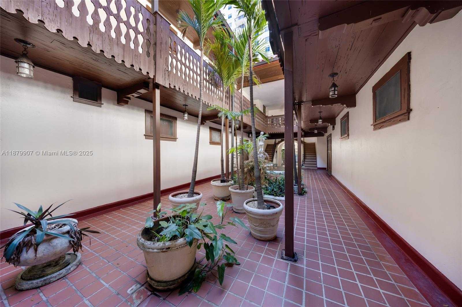 Small Image of 315 NAVARRE AVE, Coral Gables Number 4