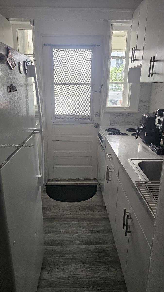 Small Image of 315 NAVARRE AVE, Coral Gables Number 41
