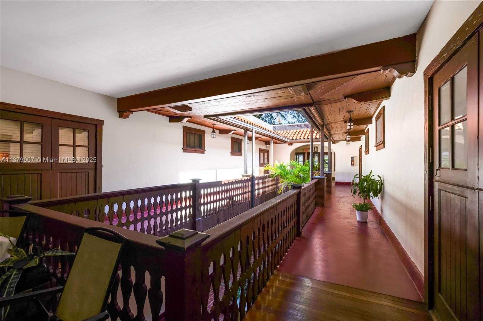 Small Image of 315 NAVARRE AVE, Coral Gables Number 7