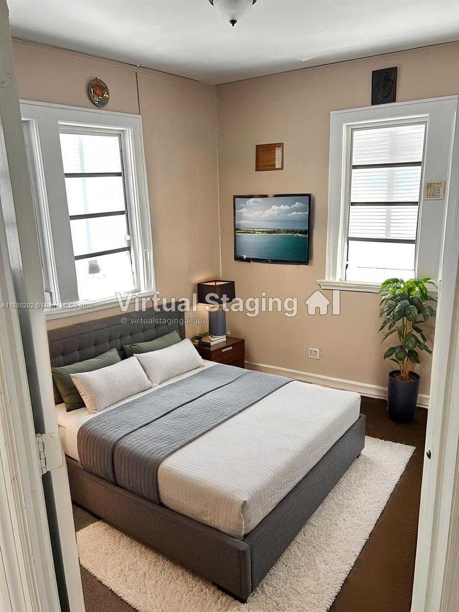 Small Image of 242 NORTH WEST 12TH AVE, Miami Number 3