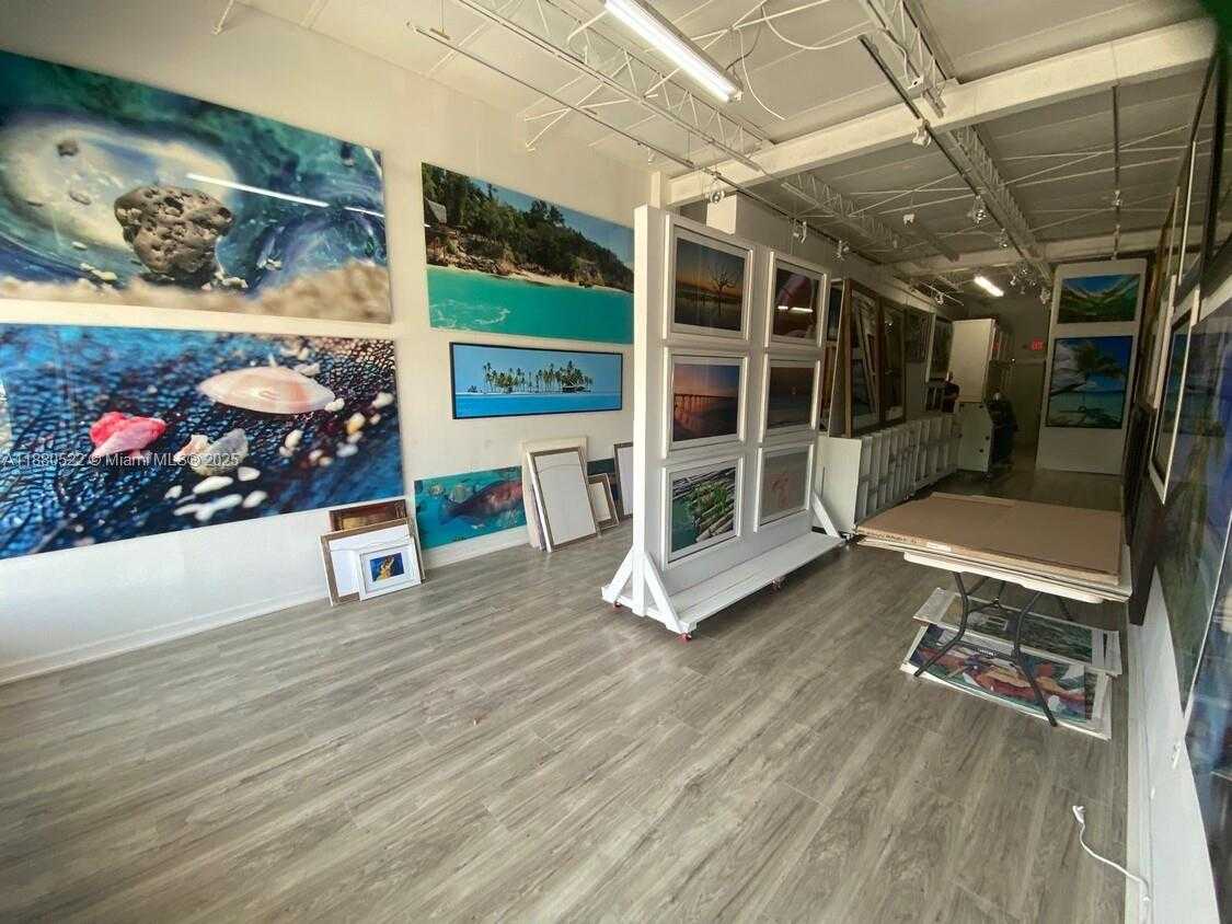 Small Image of Miami Number 2