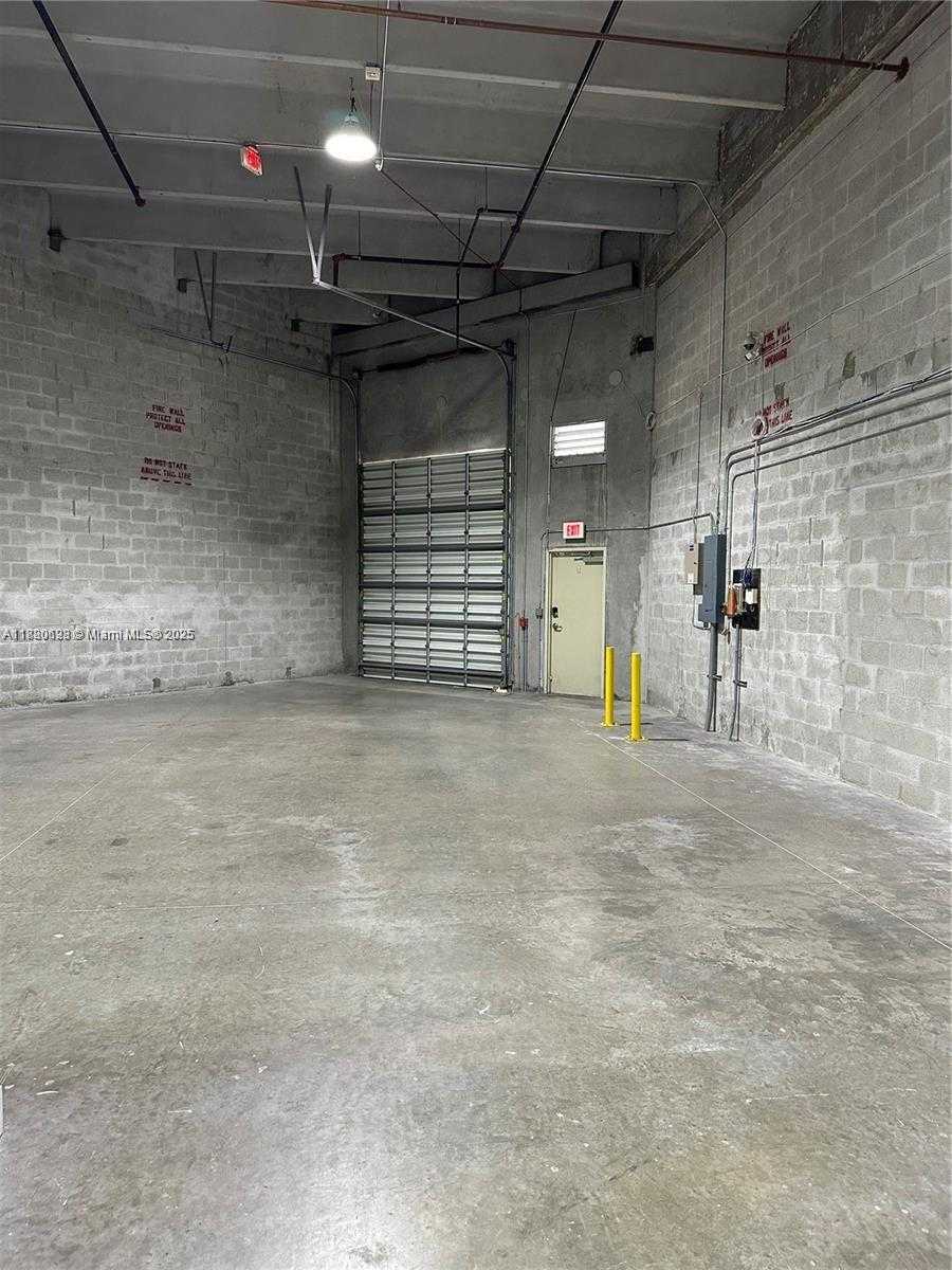 Small Image of 11251 NORTH WEST 20TH ST #106, Sweetwater Number 21