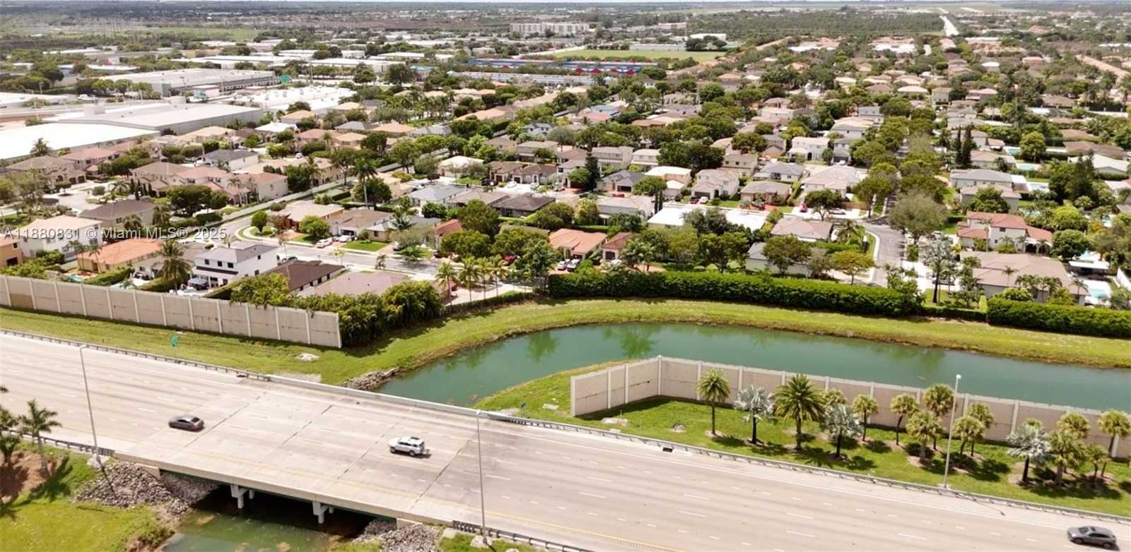 Small Image of 12434 SOUTH WEST 128TH ST #3,4,5,6, Miami Number 4