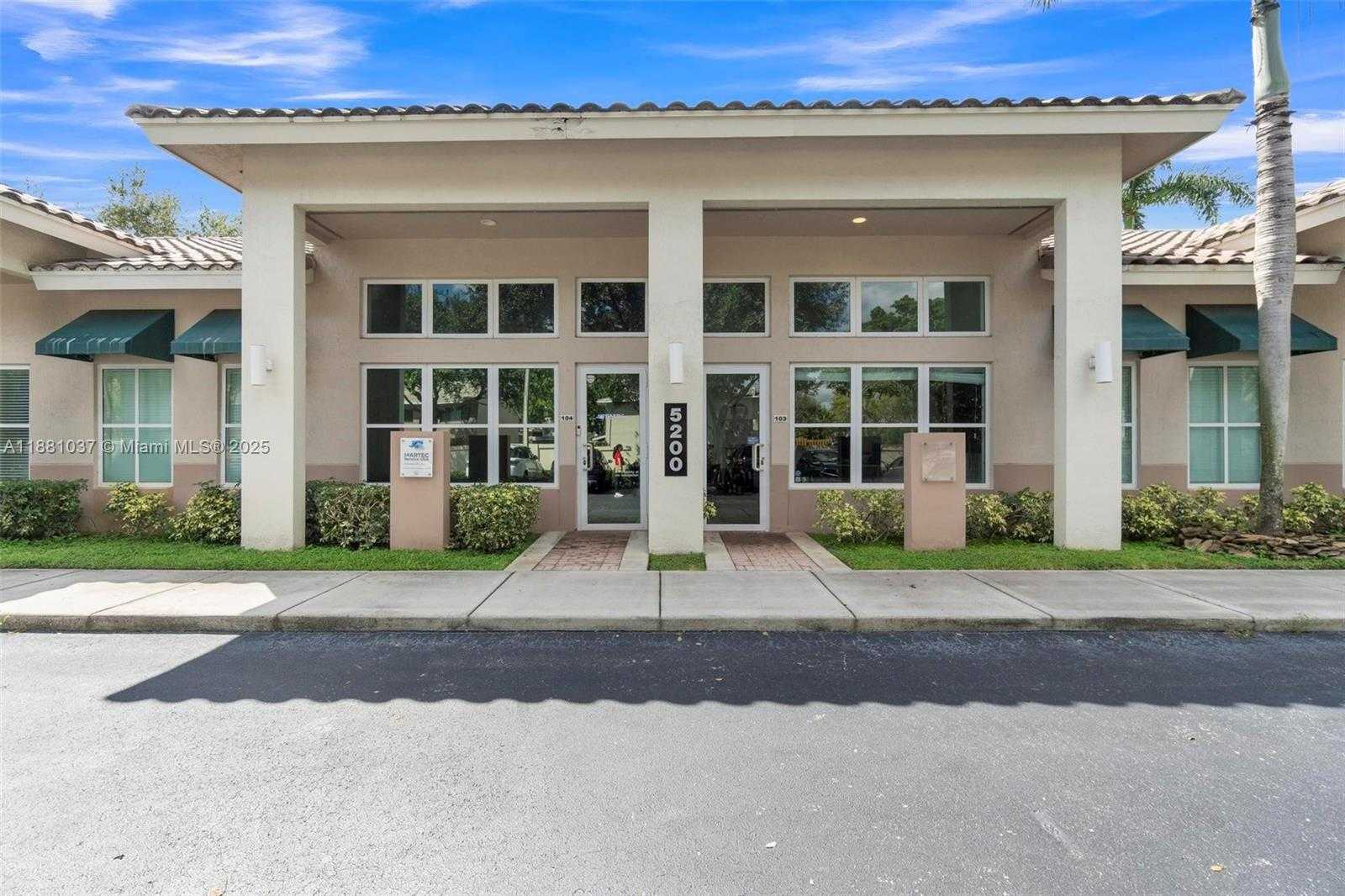 Small Image of 5200 SOUTH UNIVERSITY DR #103A, Davie Number 24