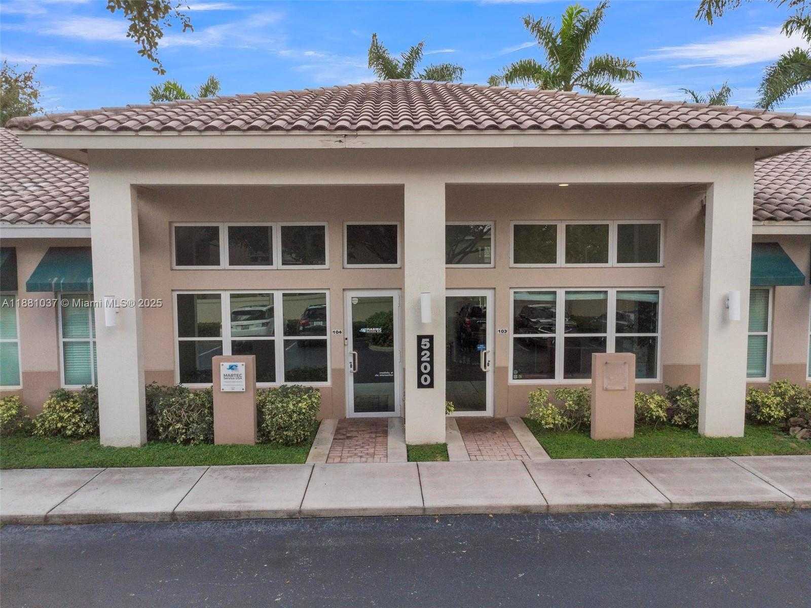 Small Image of 5200 SOUTH UNIVERSITY DR #103A, Davie Number 26