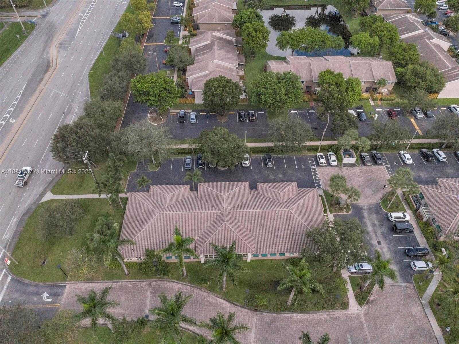 Small Image of 5200 SOUTH UNIVERSITY DR #103A, Davie Number 42