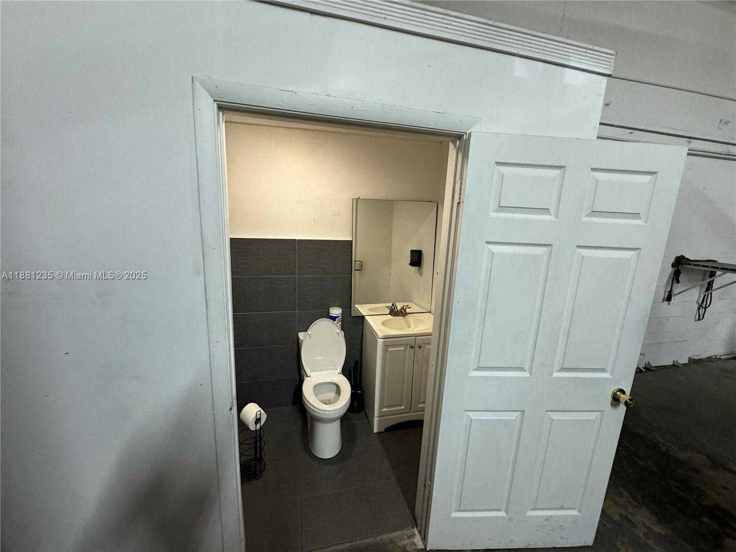 Small Image of Miami Number 7