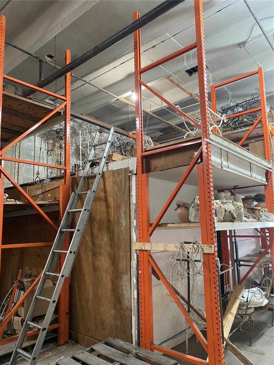 Small Image of 6997 NORTH WEST 50TH ST #6997, Miami Number 5
