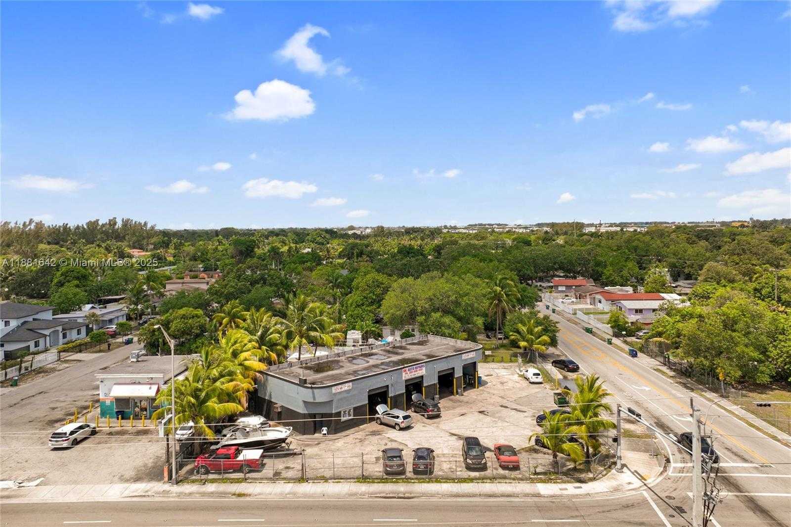 Small Image of 11070 NORTH WEST 17TH AVE, Miami Number 5