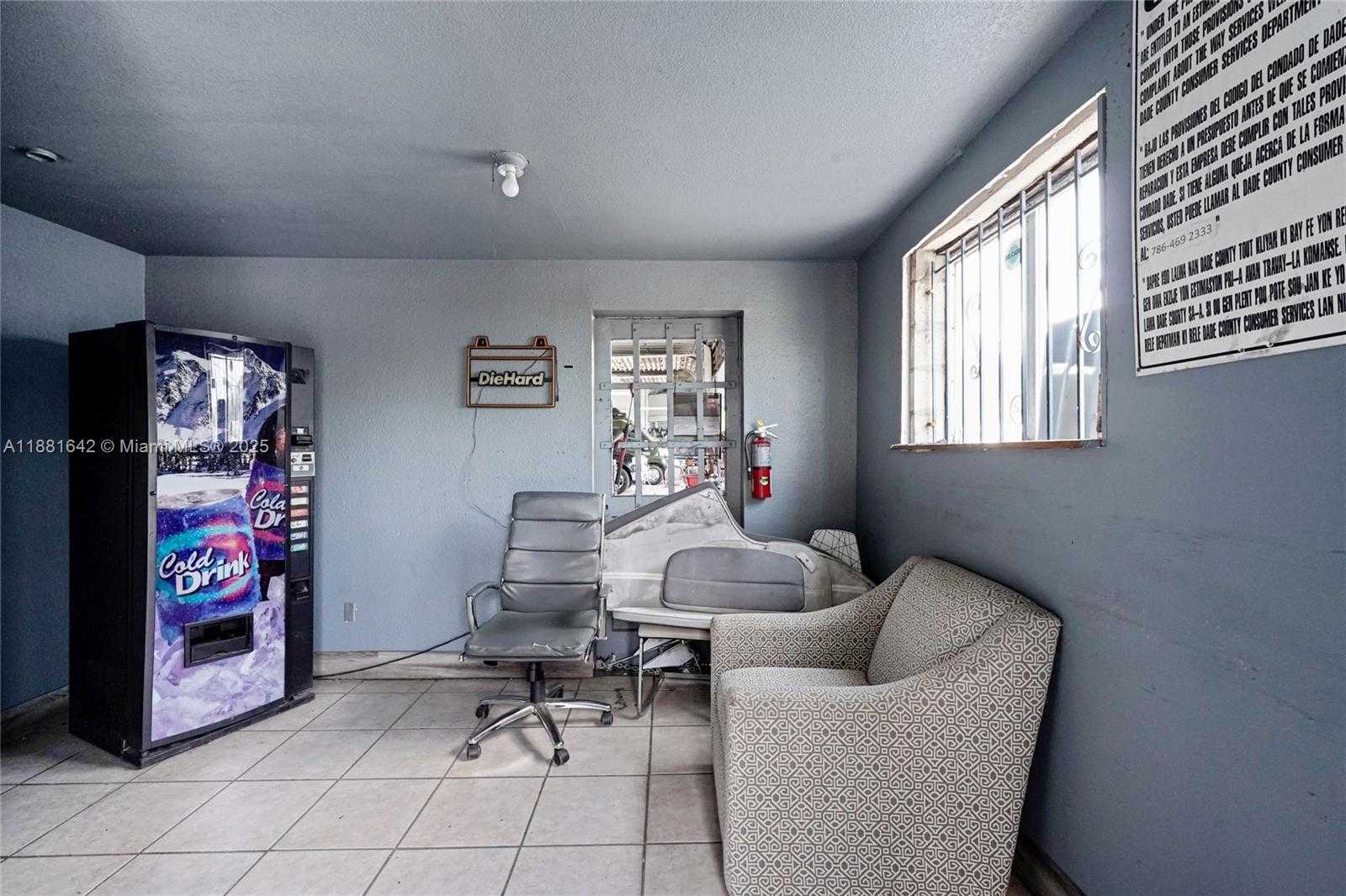 Small Image of 11070 NORTH WEST 17TH AVE, Miami Number 7