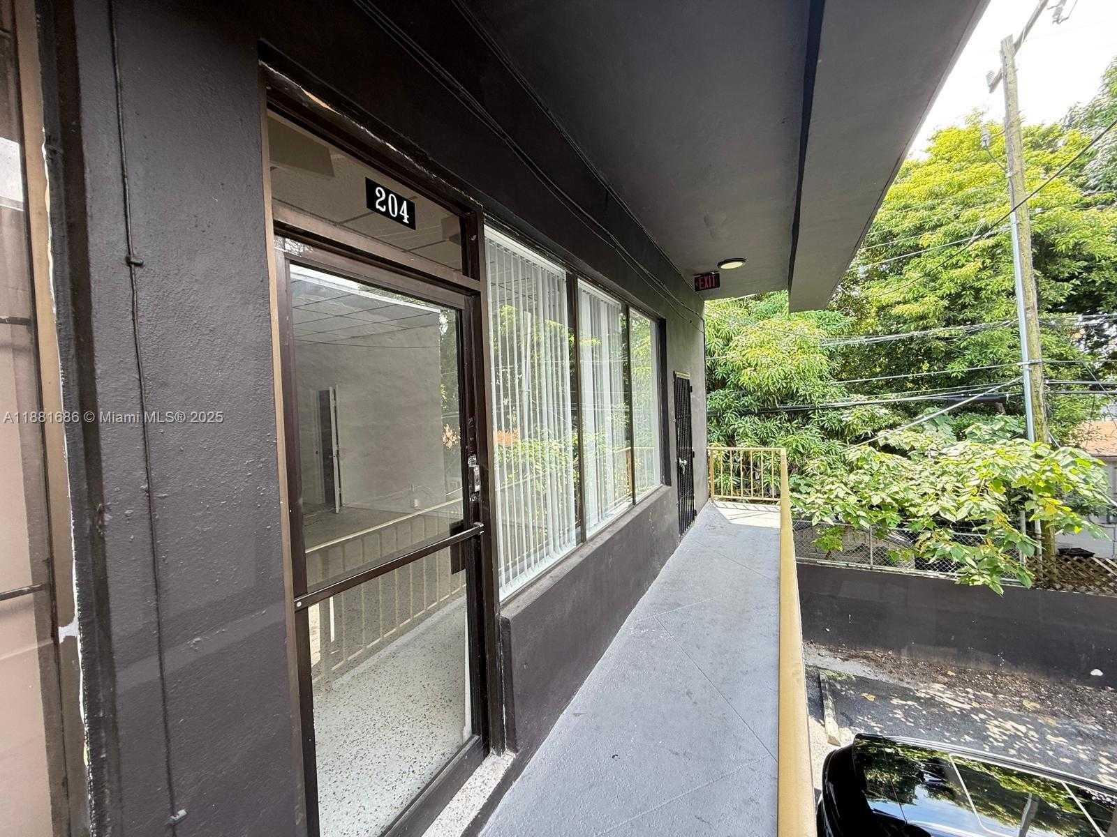 Small Image of 1756 SOUTH WEST 8TH ST, Miami Number 4