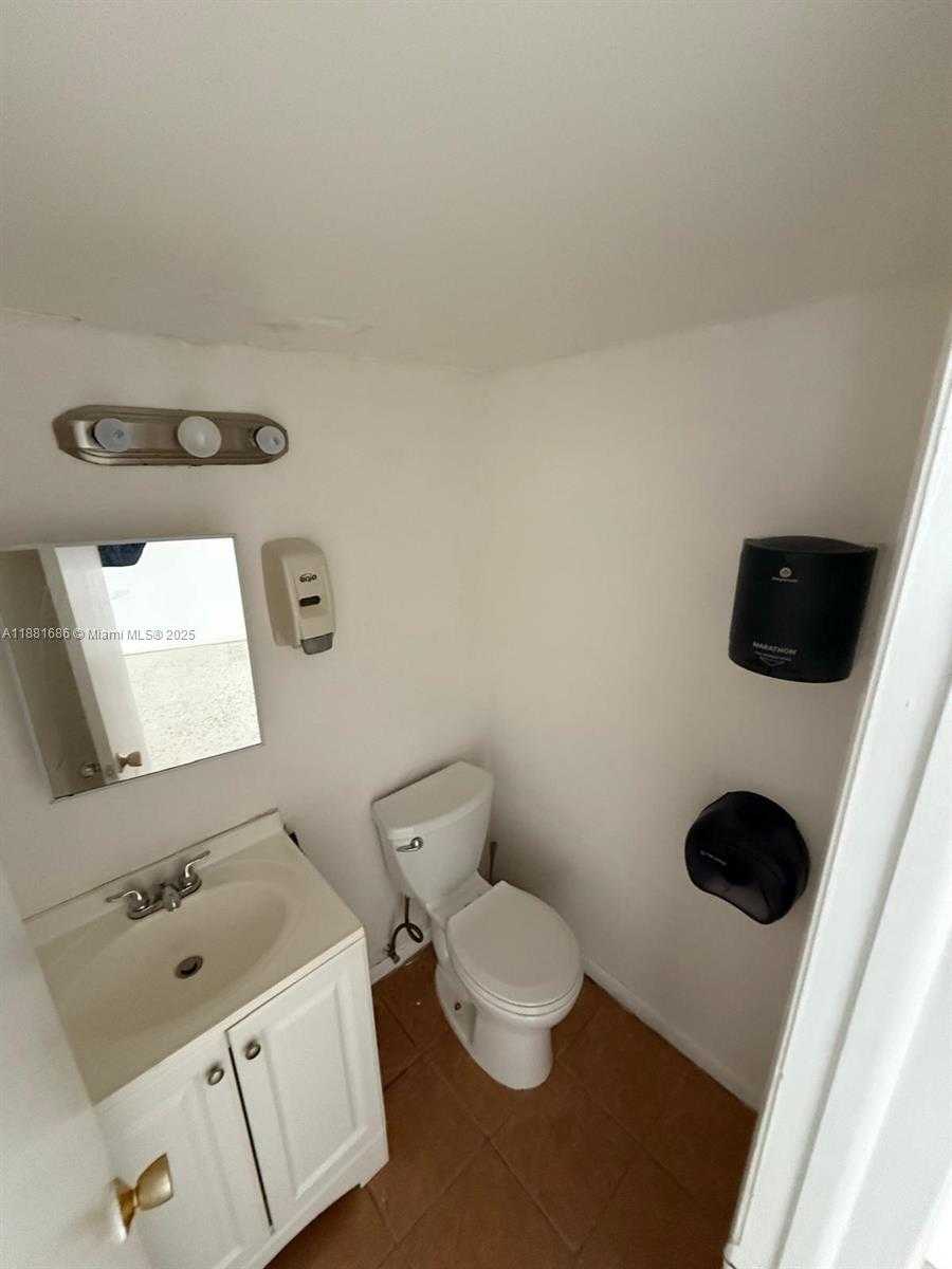 Small Image of 1756 SOUTH WEST 8TH ST, Miami Number 5