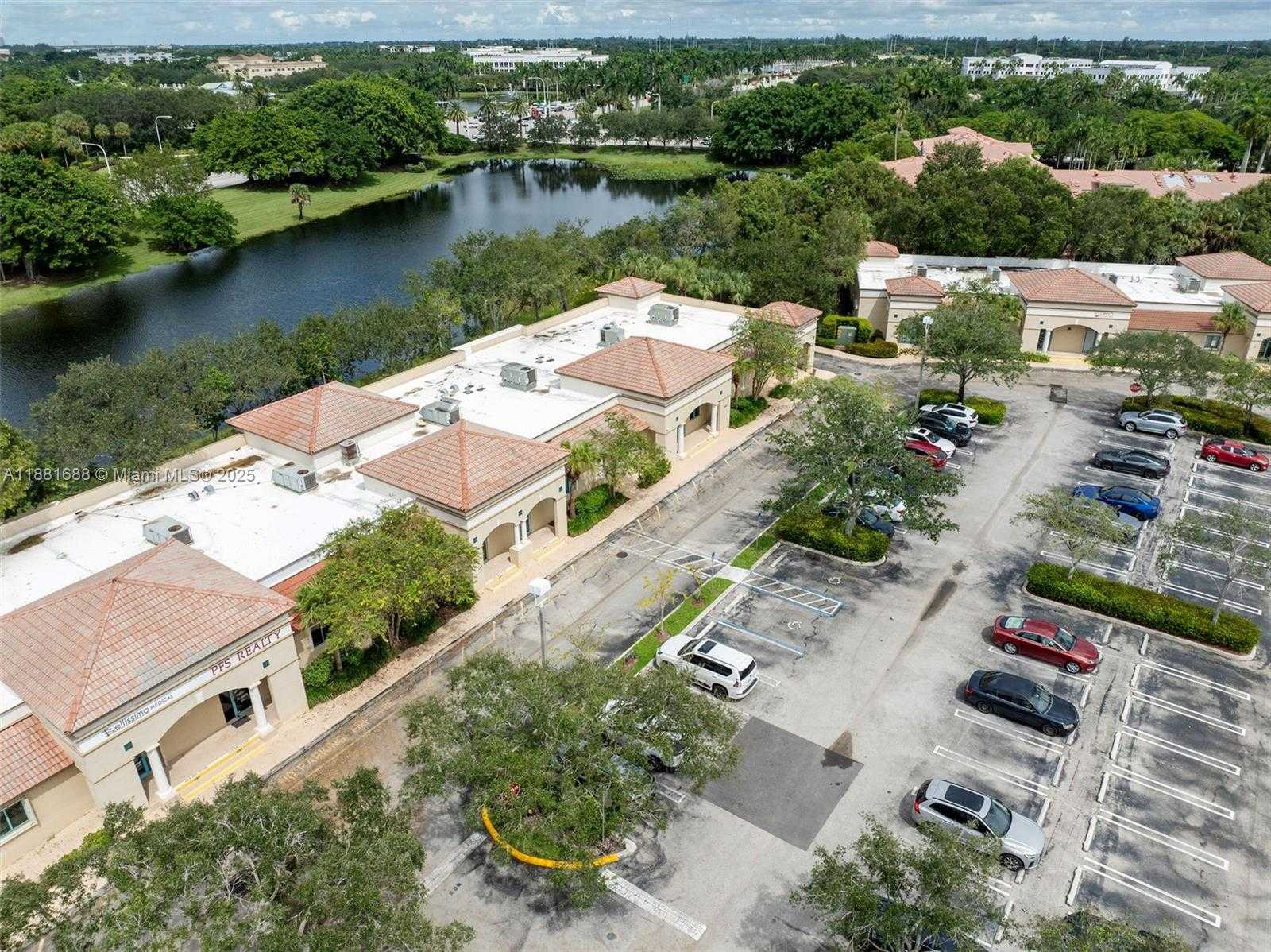 Small Image of 2665 EXECUTIVE PARK DR, Weston Number 14