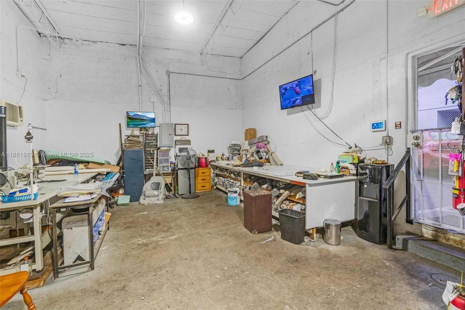 Small Image of 2111 JOHN P LYONS LN, Pembroke Park Number 19