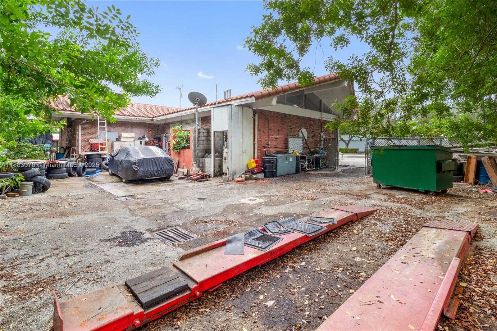 Small Image of 5271 WEST BROWARD BLVD, Plantation Number 12